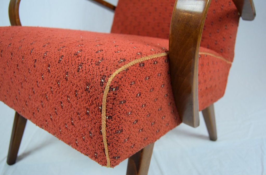 Curved wooden armchair from Ton 1960