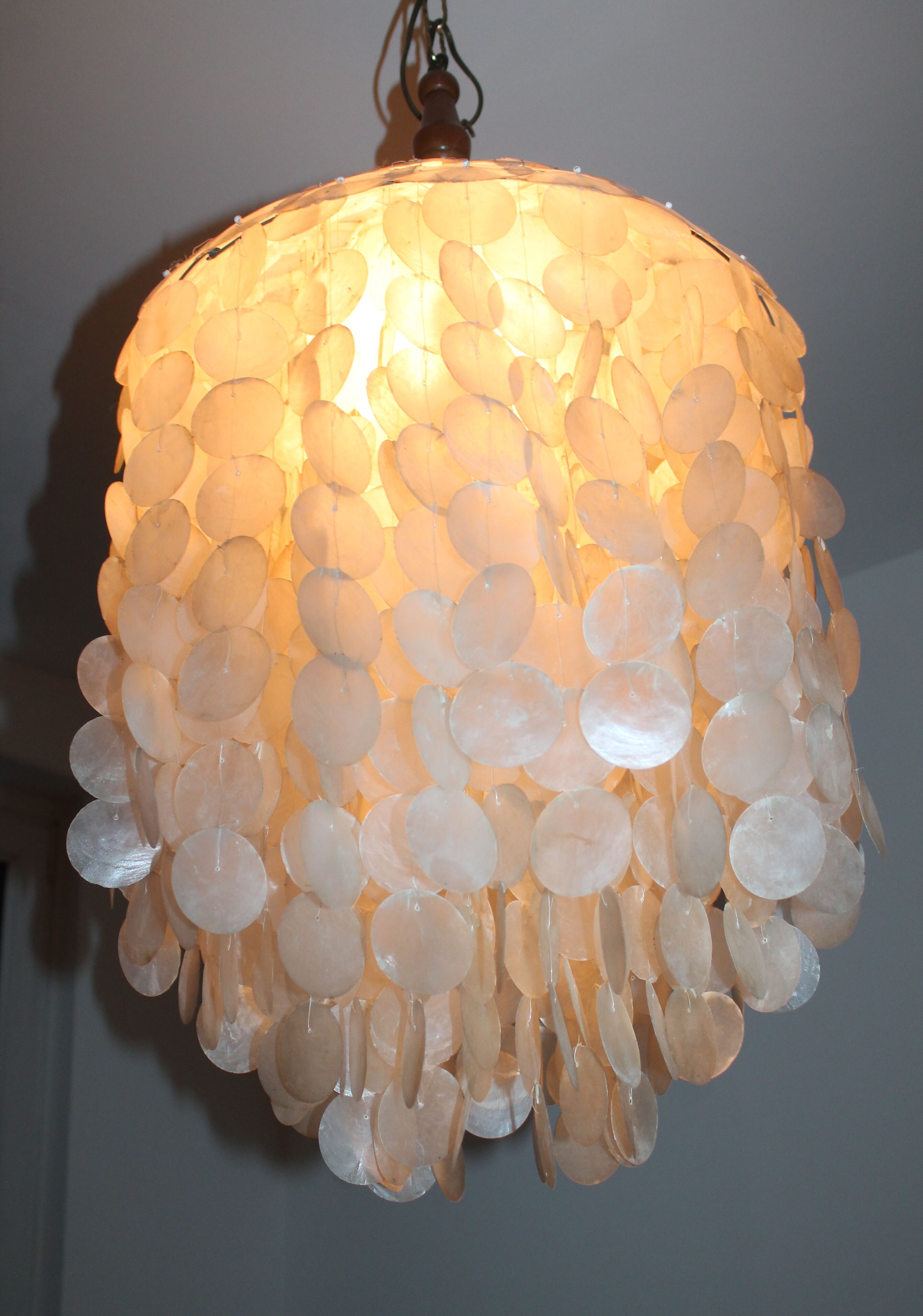 Large chandelier of the 60s/70s mother-of-pearl stamps
