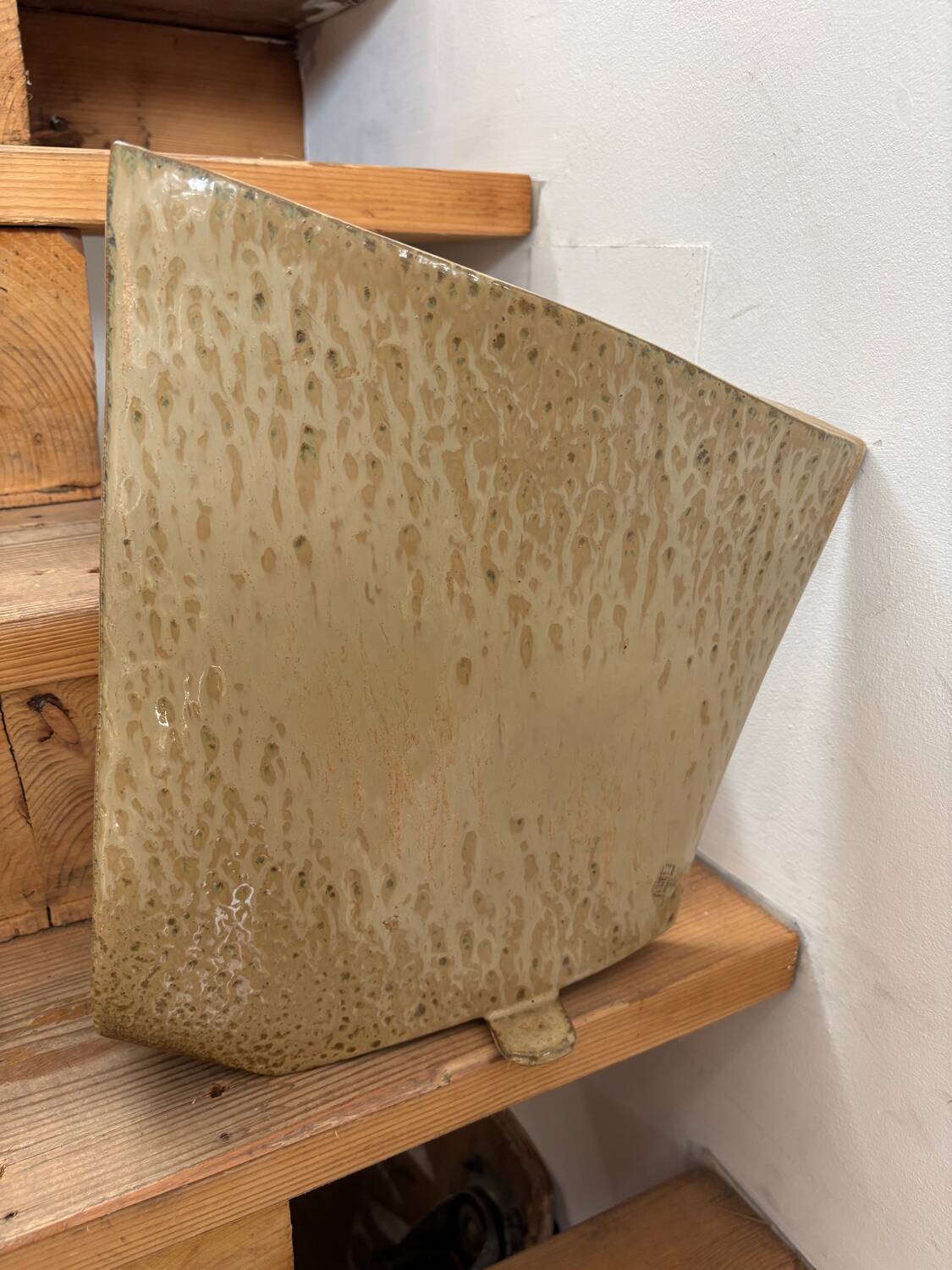 Rare glazed stoneware vase, Japan, 20th century. Wabi-sabi aesthetic.