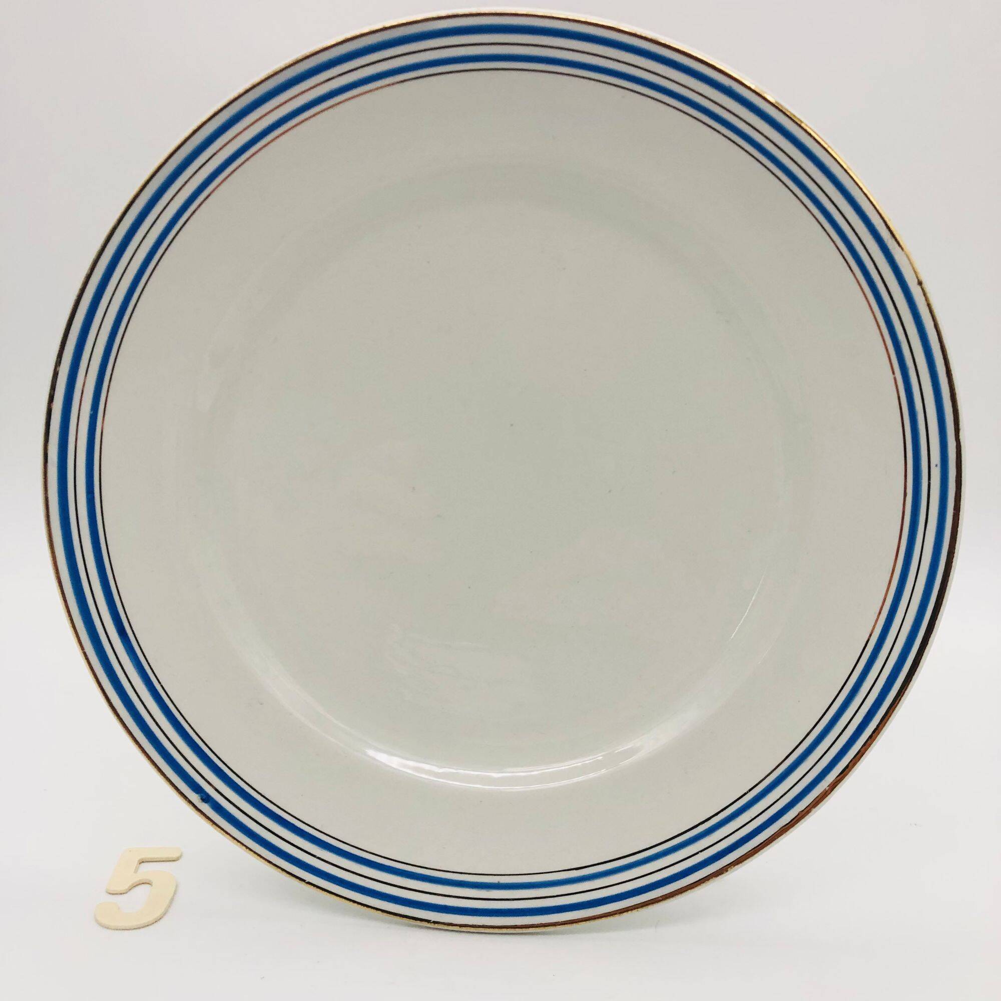 6 flat plates "Faïencerie d’Onnaing"