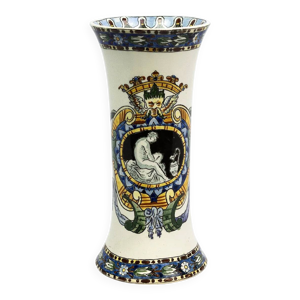 Vase cornet en faïence