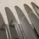 12 silver-plated metal table knives by Christofle Albatros, 24.7 cm.