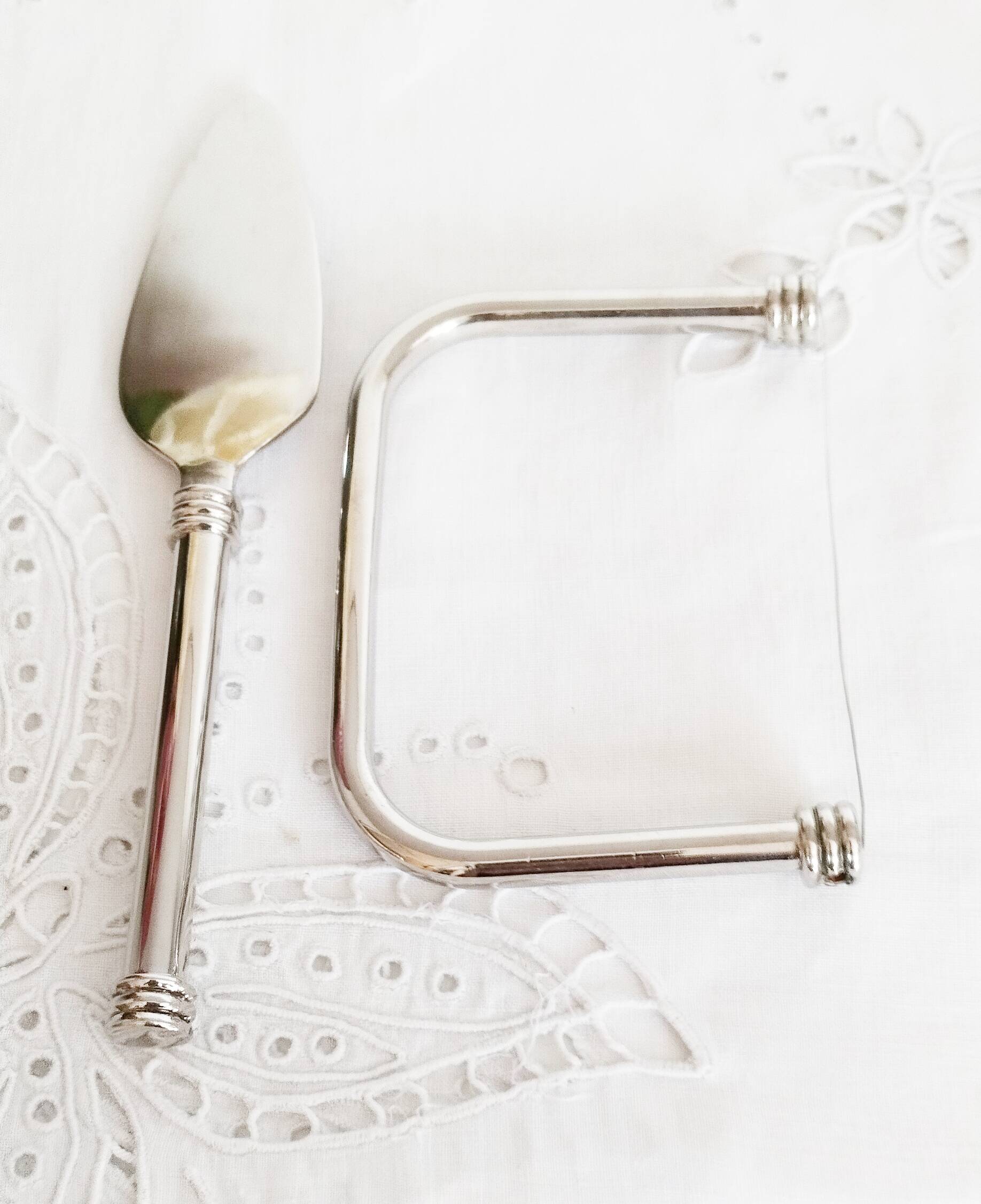 Metal foie gras serving dish, toast rack