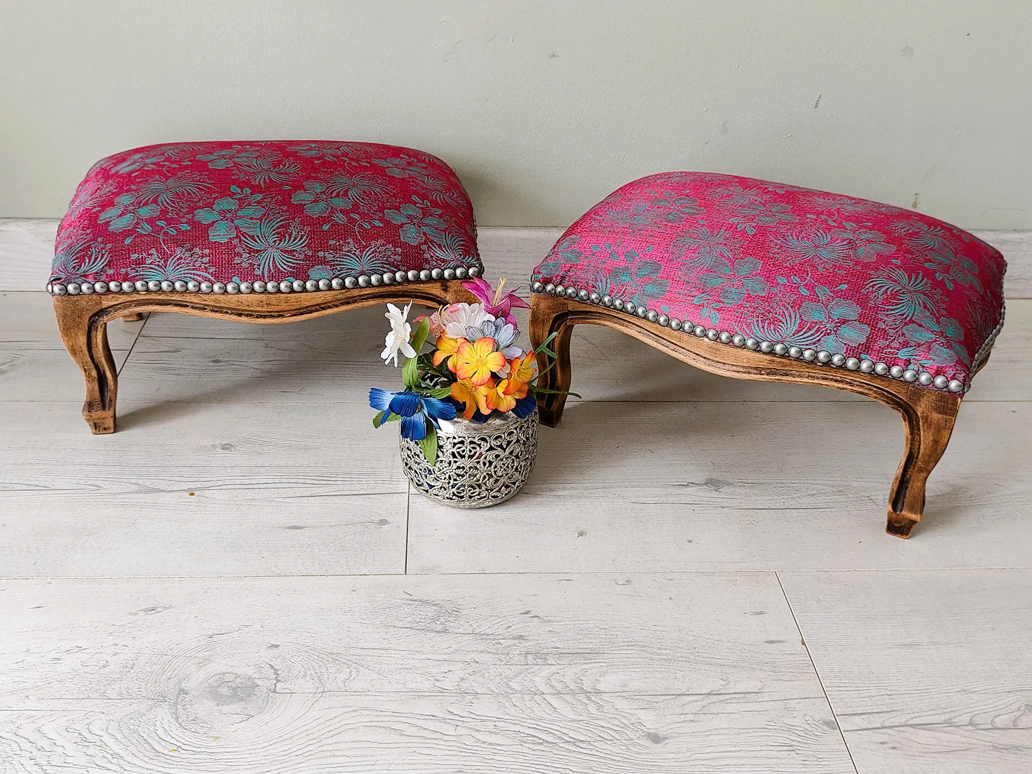Repose-pieds anciens style Louis XV