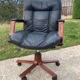Scandinavian office chair