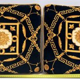 Paire de coussins noirs de haute qualité par Gianni Versace, Italie, années 1980-1990