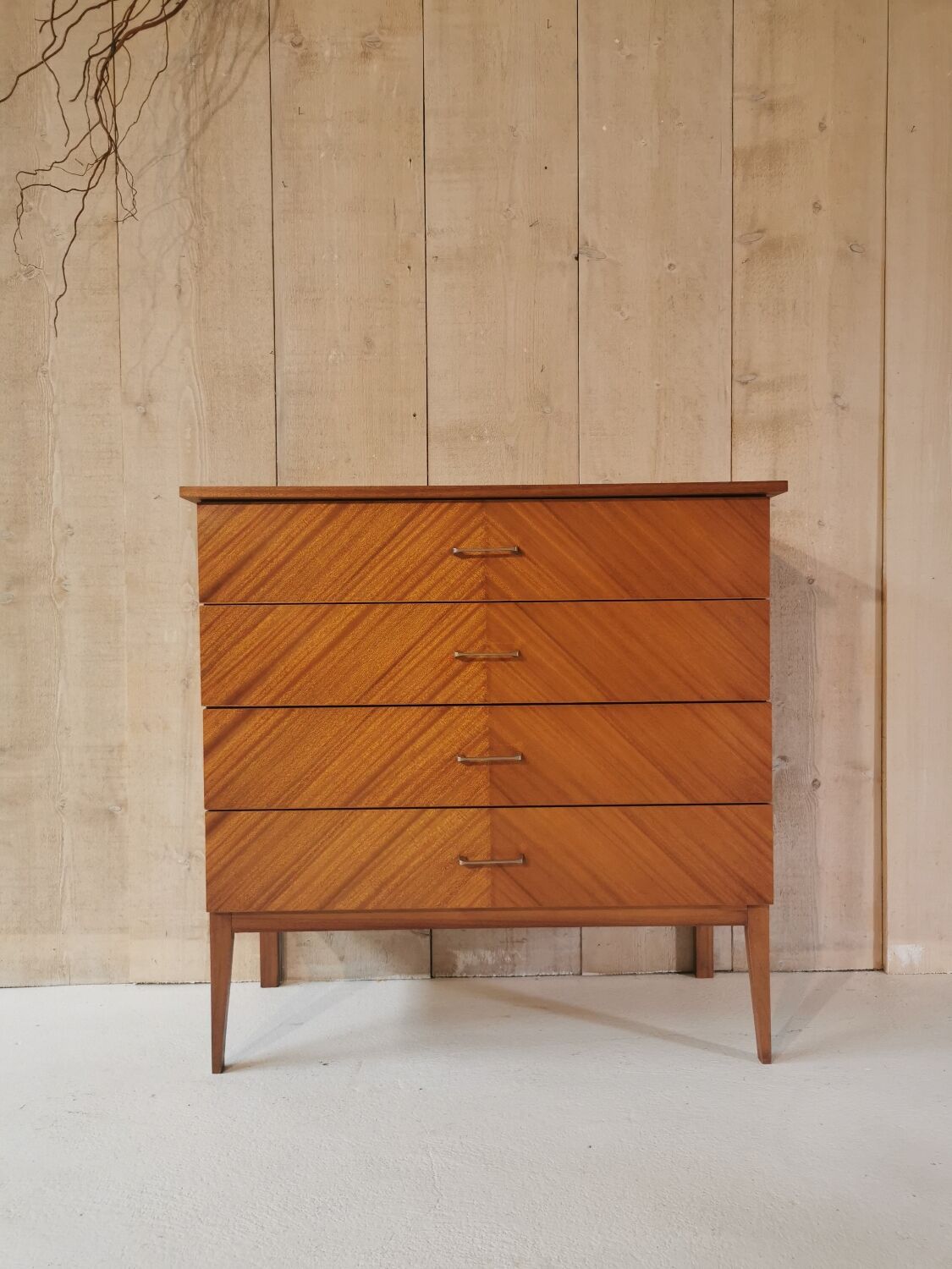 Commode vintage