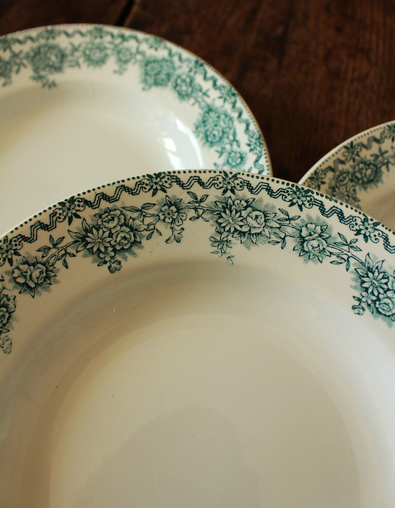 Lot 8 hollow plates Terre de Fert vert Fleurs Argenton Saint Amand