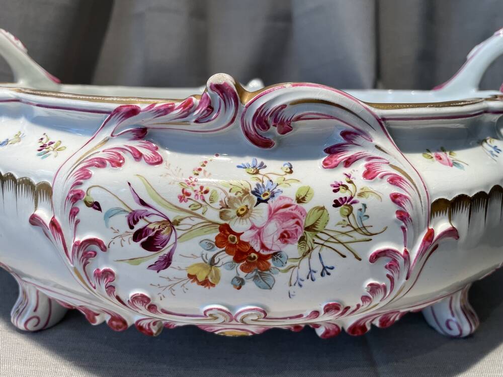 Planter with floral decor kg luneville