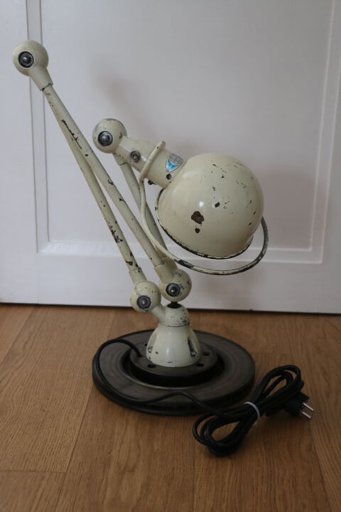 Jielde 3 white arm lamp