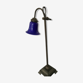 Lampe bleue forme tulipe