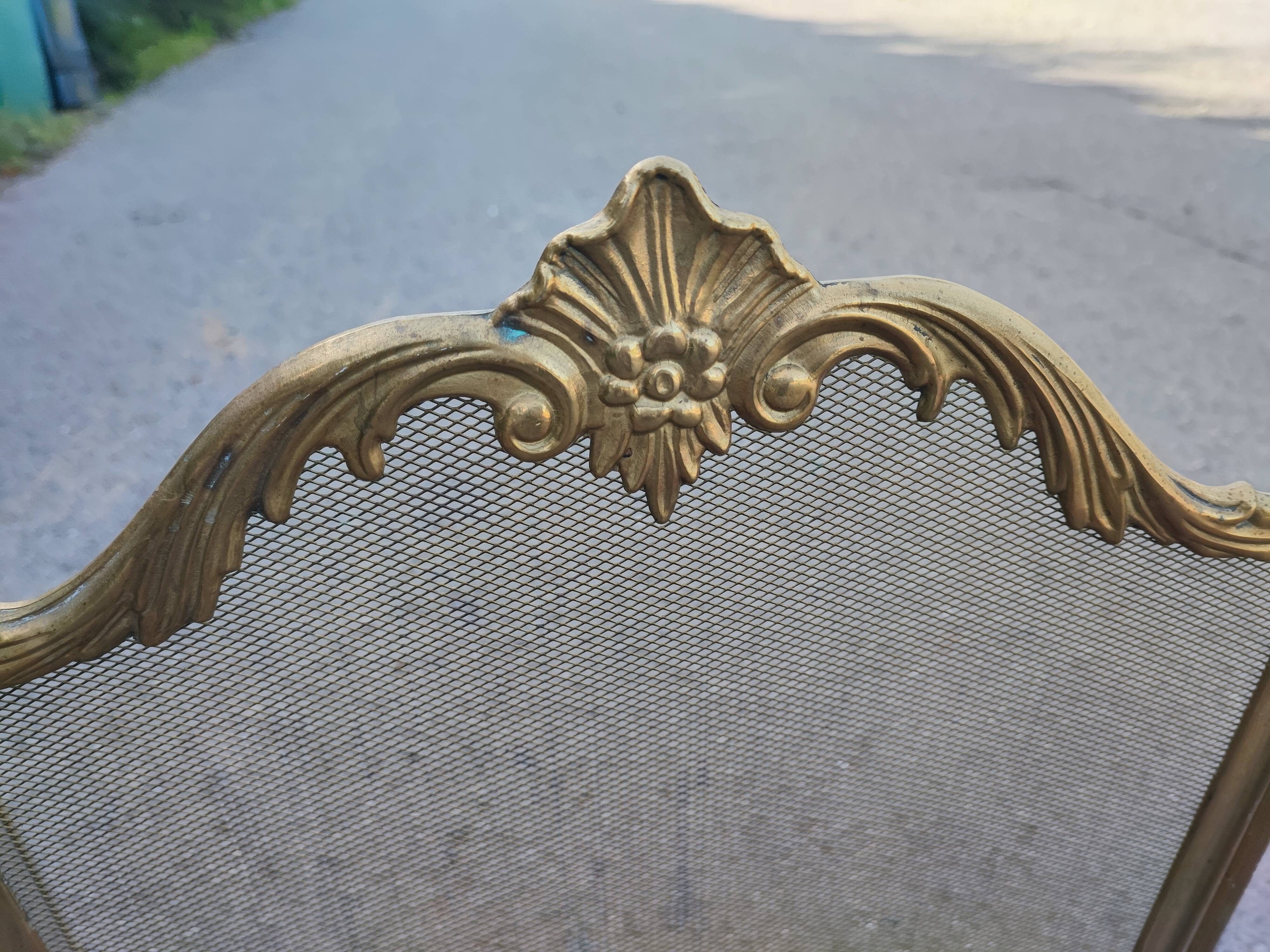 Louis XV style firewall