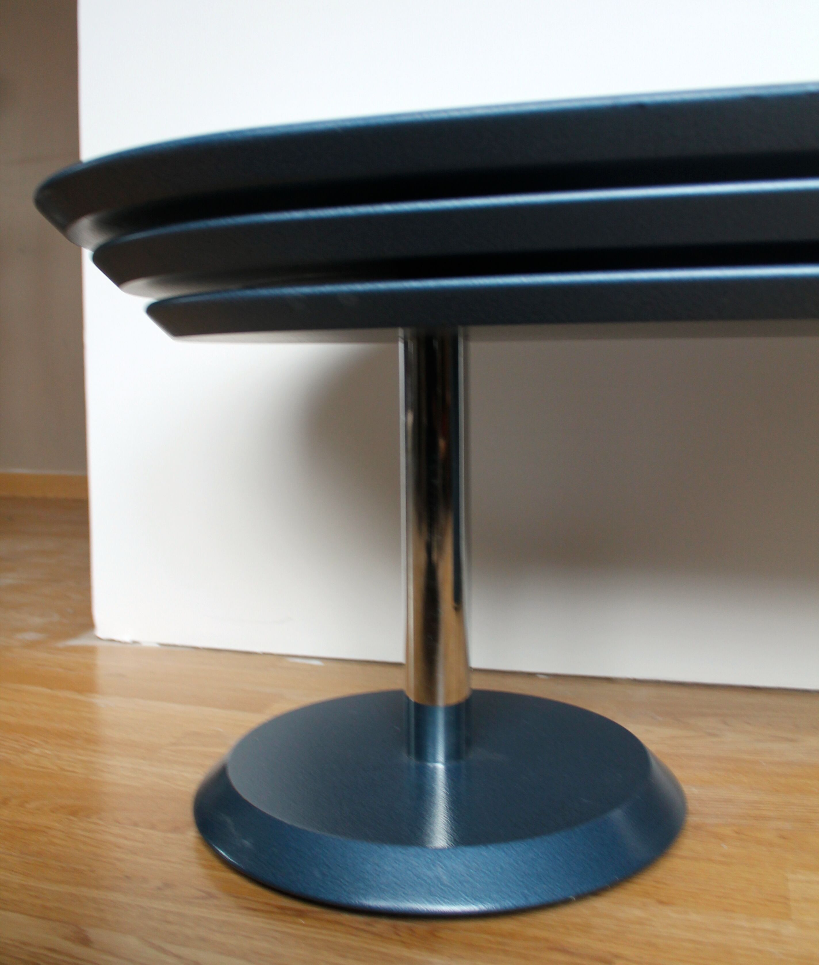 Low years 80,3 trays swivel table