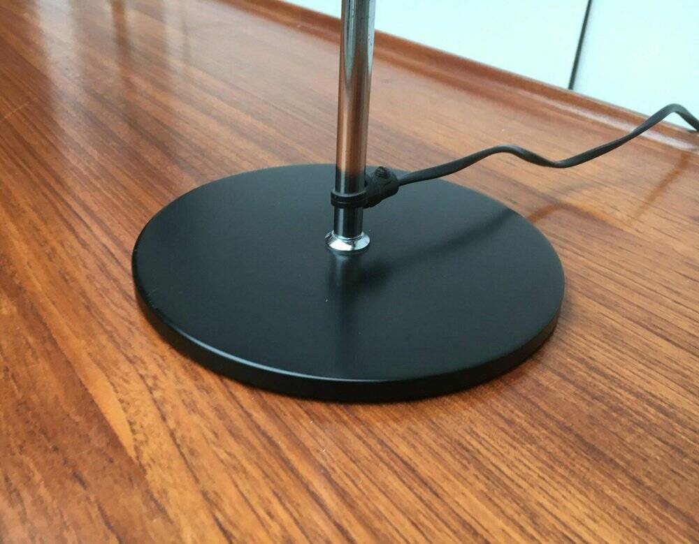 Cirkel table lamp, postmodern, from Ikea, 1980s.