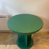 Lacquered round table
