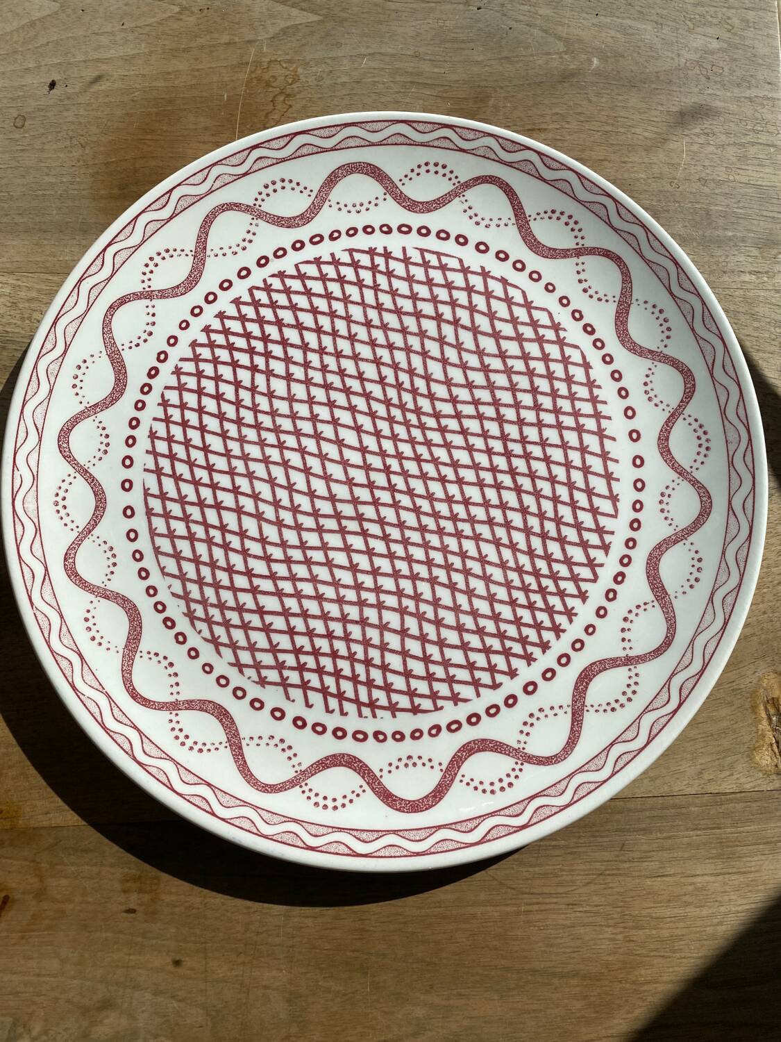 Gien cake dish model Aurelie red