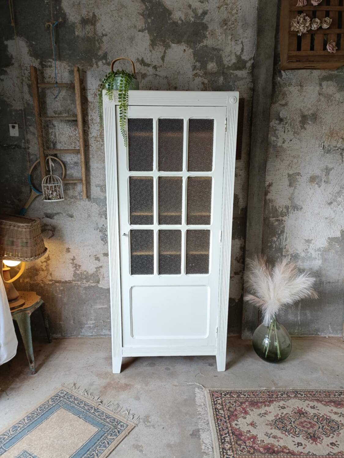 Art Deco bonnet maker