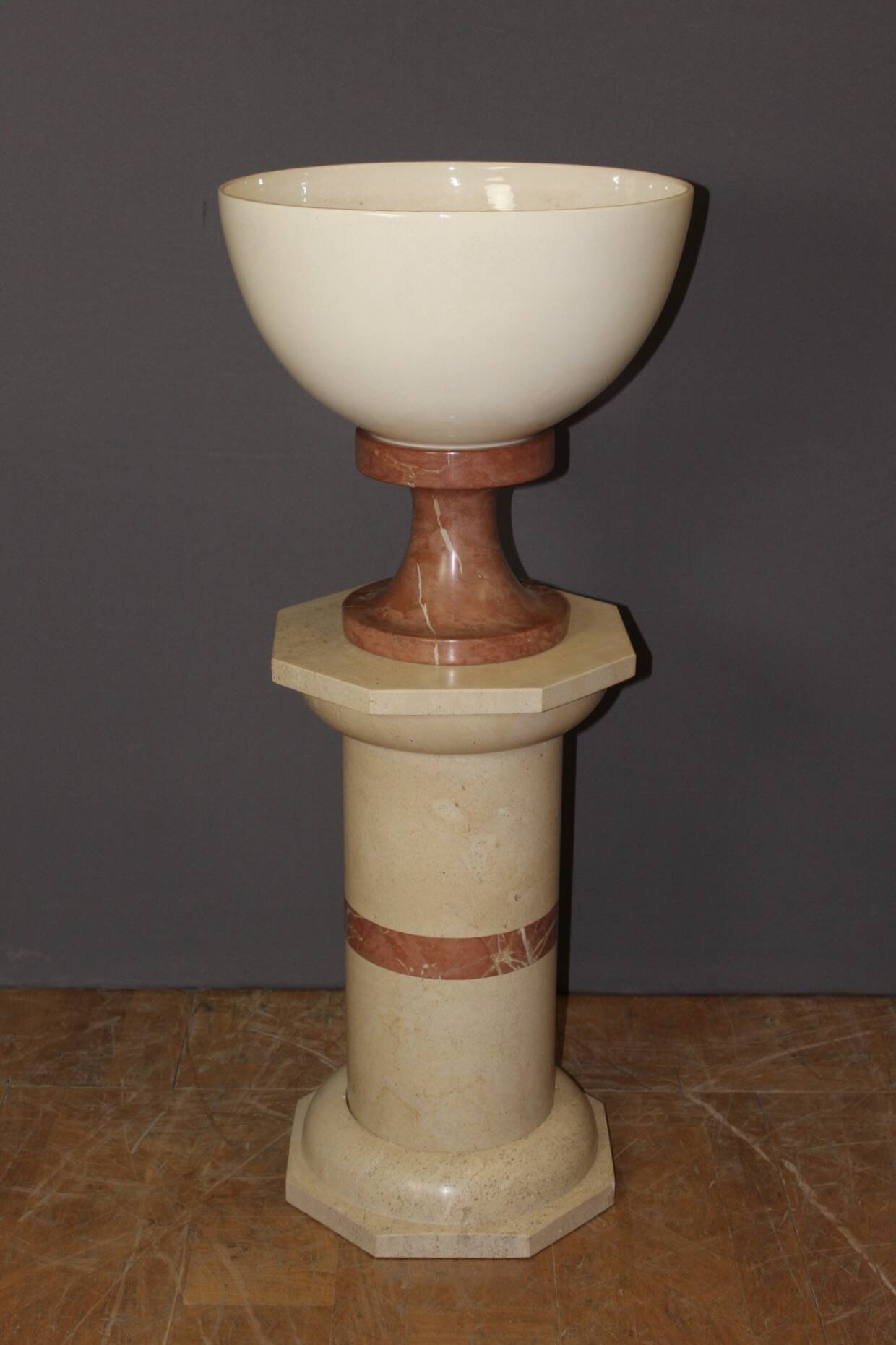 Column and its basin in marble and ceramic from around 1980.