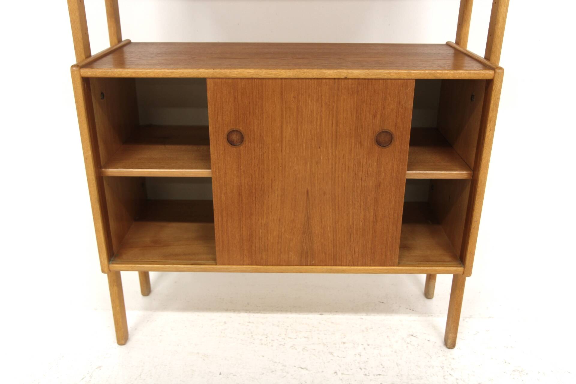 Bibliothèque scandinave en teck et en chêne, Suède, 1960
