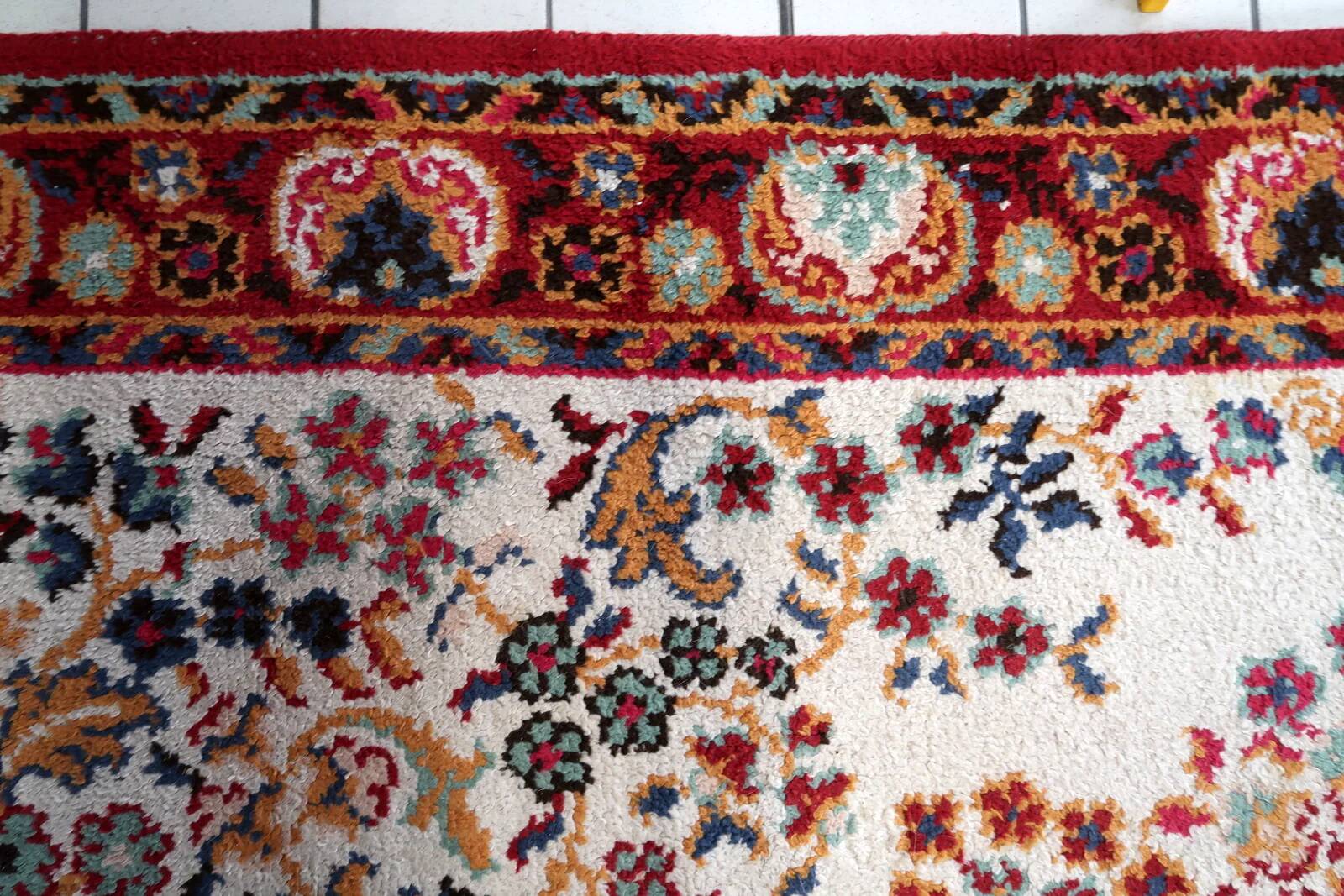 Vintage French Savonnerie wool rug, ivory field & rosace medallion, crimson border, c. 1950s — 202 × 290 cm — 1C1281