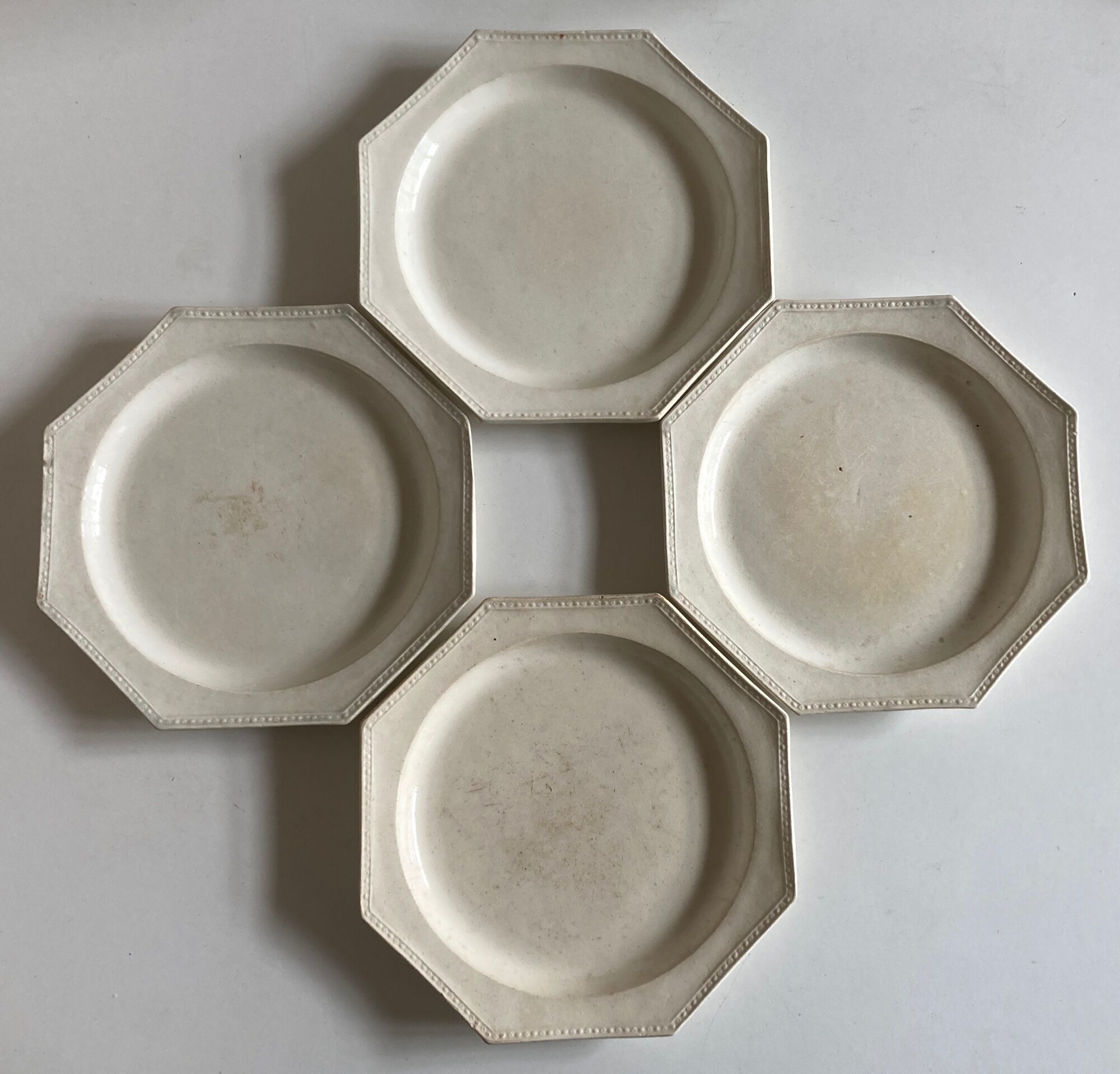 Set of 4 plates Creil and Montereau octagonal pearls Directoire 1800