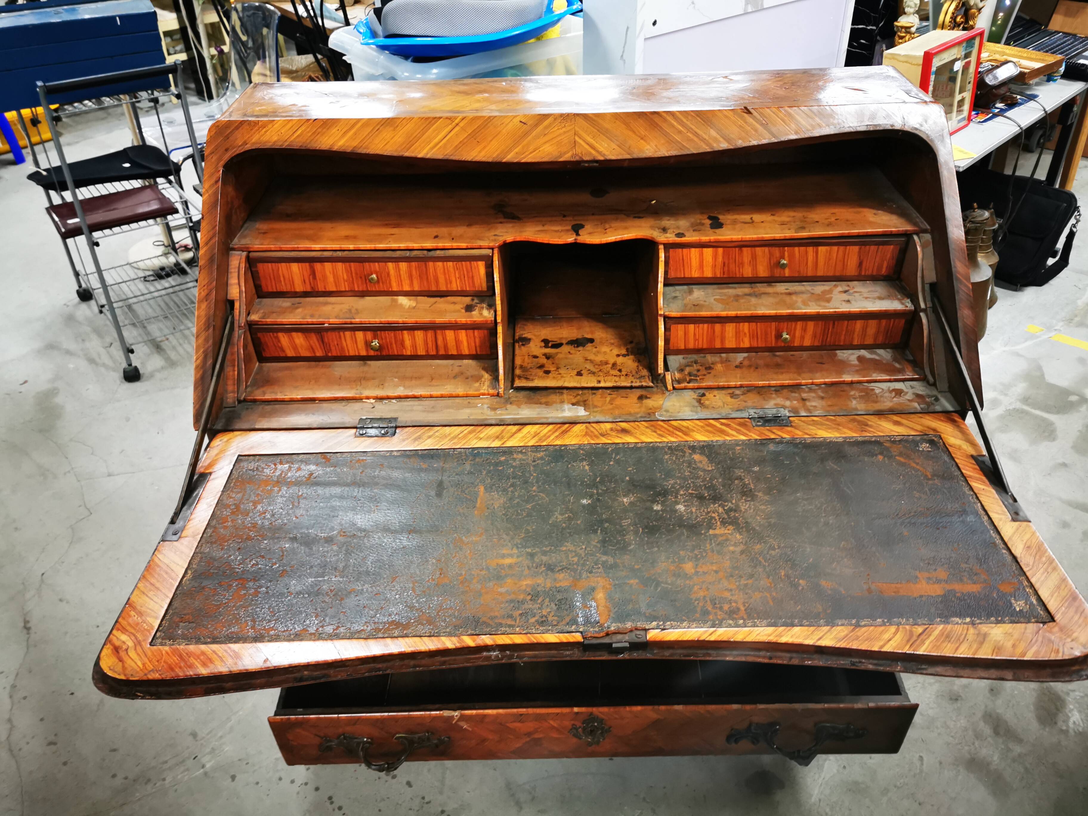 Rosewood desk/secretary, antique brand from the late 18th century.
