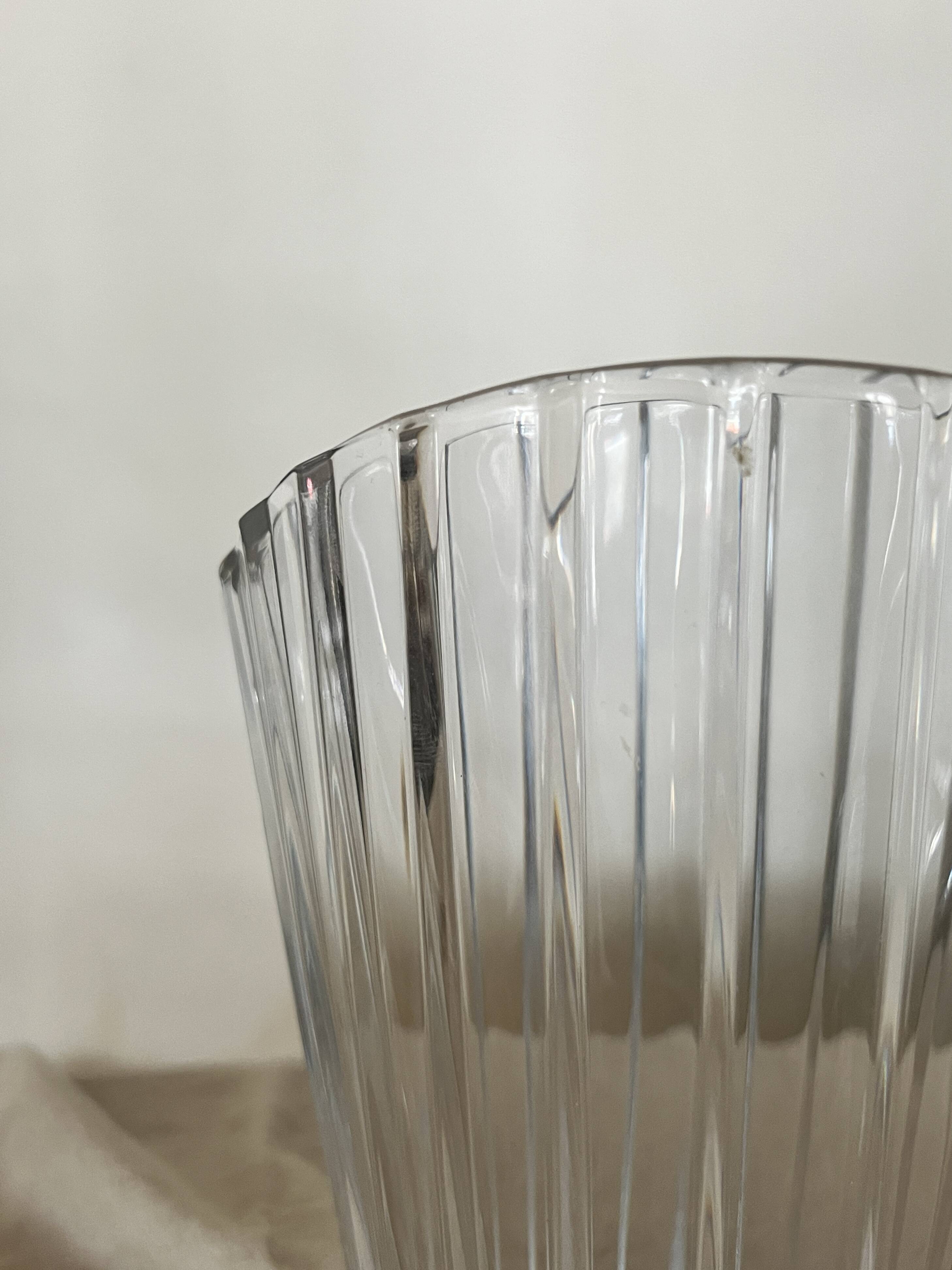 Large Art Deco fan vase in Arques crystal, France 1950