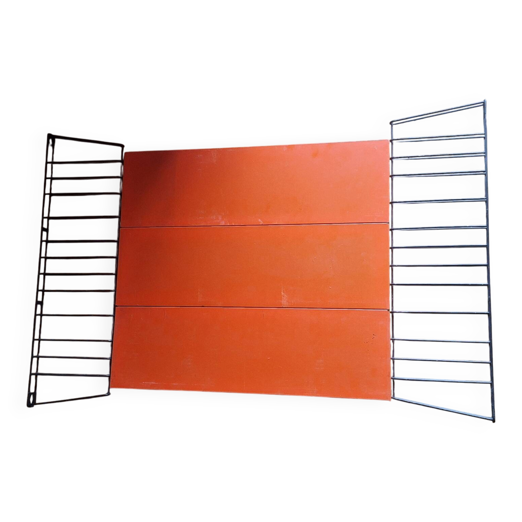 Vintage etagere taken orange shelves