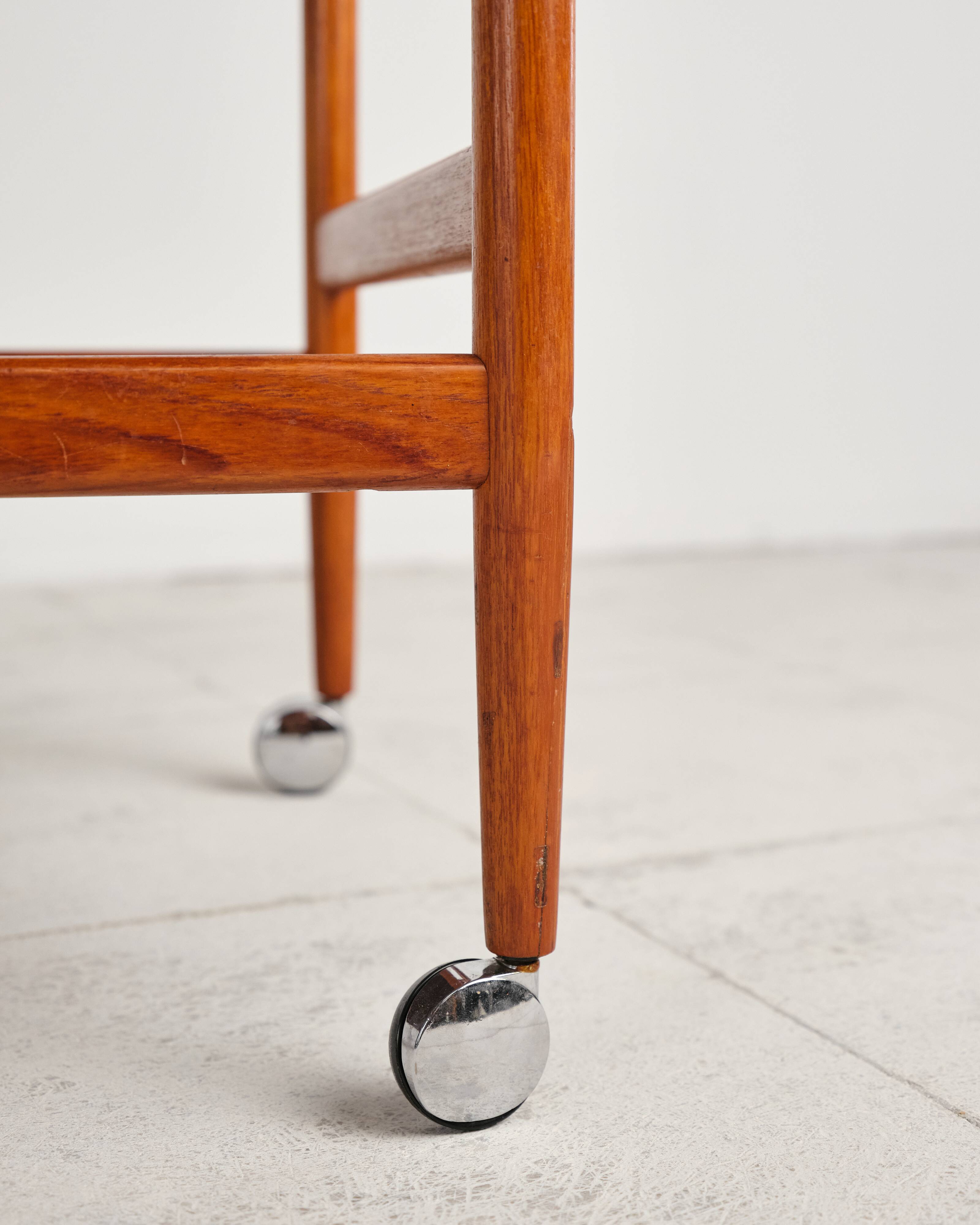 Dessert or bar cart, Dyrlund, mid-20th century design in teak.