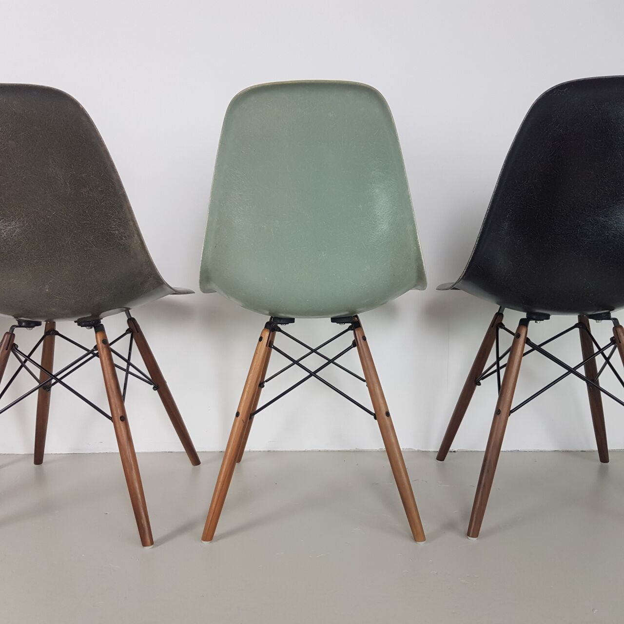DSW side chairs by Charles & Ray Eames pour Herman Miller