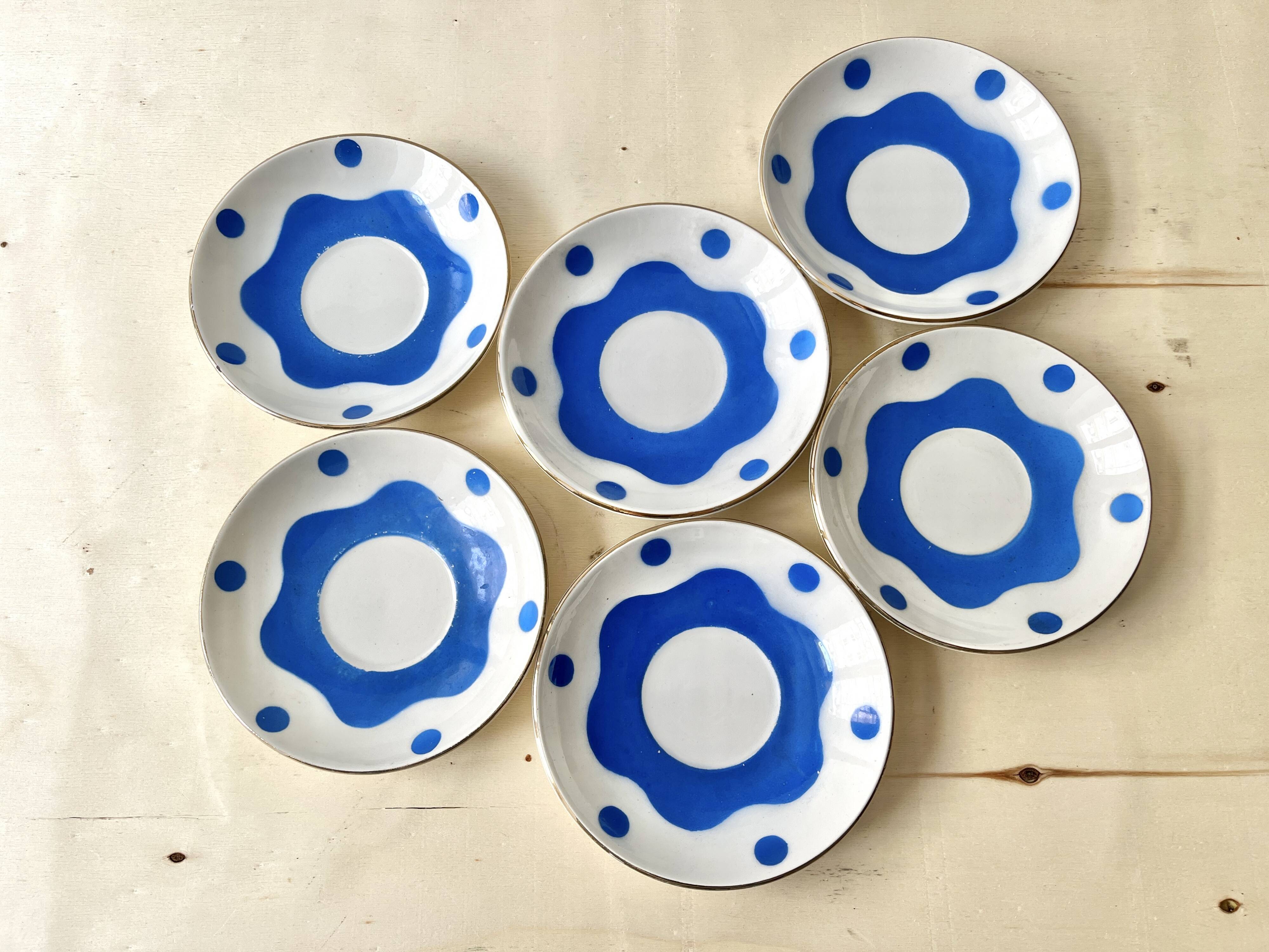 Set of 6 Sarreguemines Digoin earthenware coffee cups with art deco polka dots, 1930s