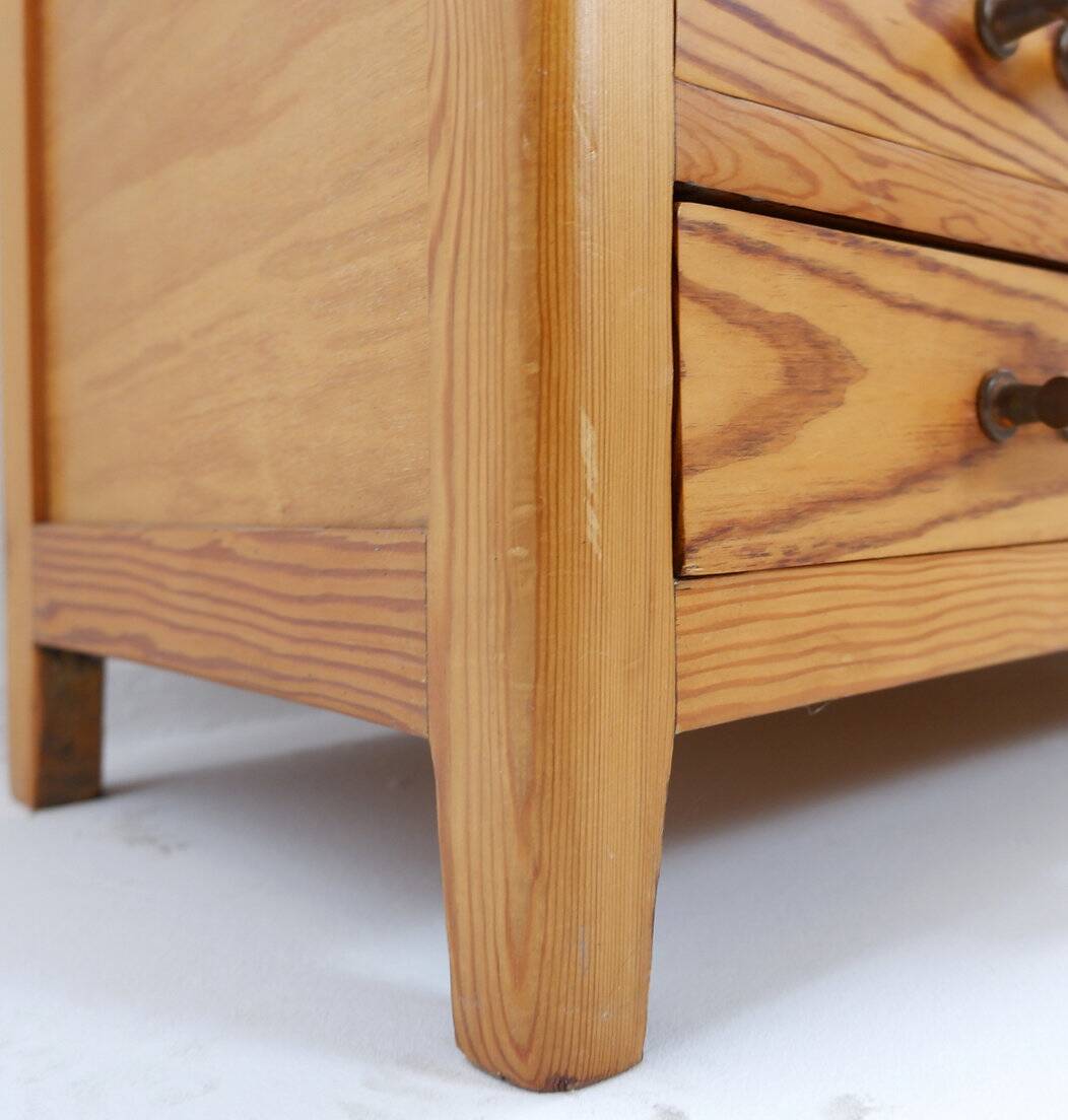 Vintage 5 Drawer Chest of Drawers with brass handles