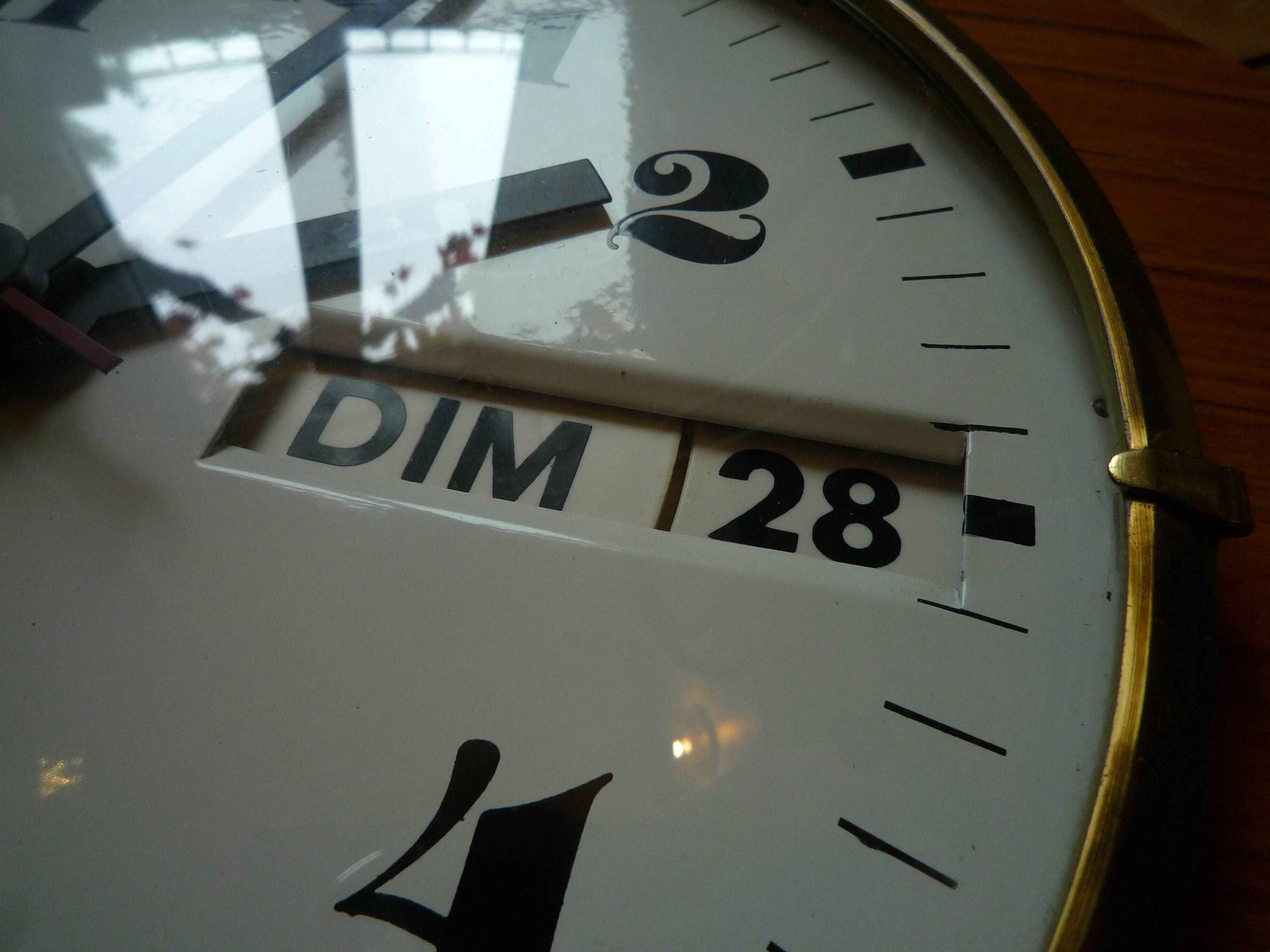 MATY wall clock with date, vintage 60s, exceptional condition.