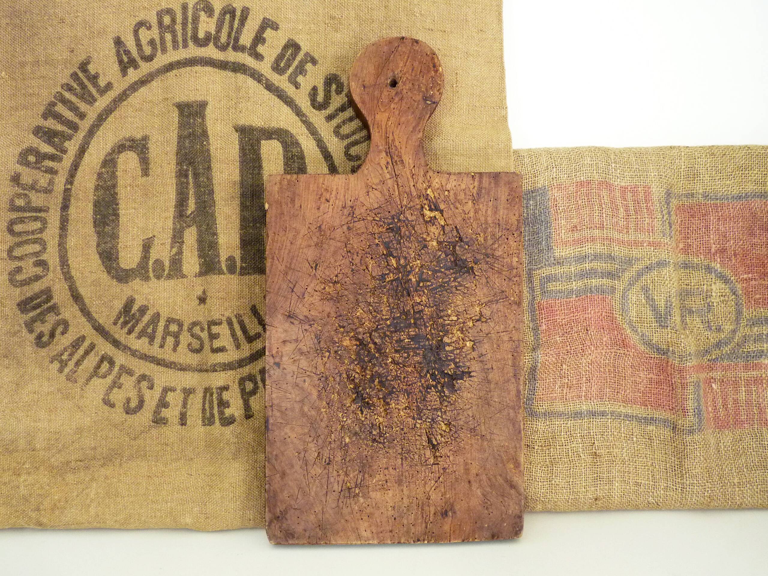 Cutting board, wooden cutting log