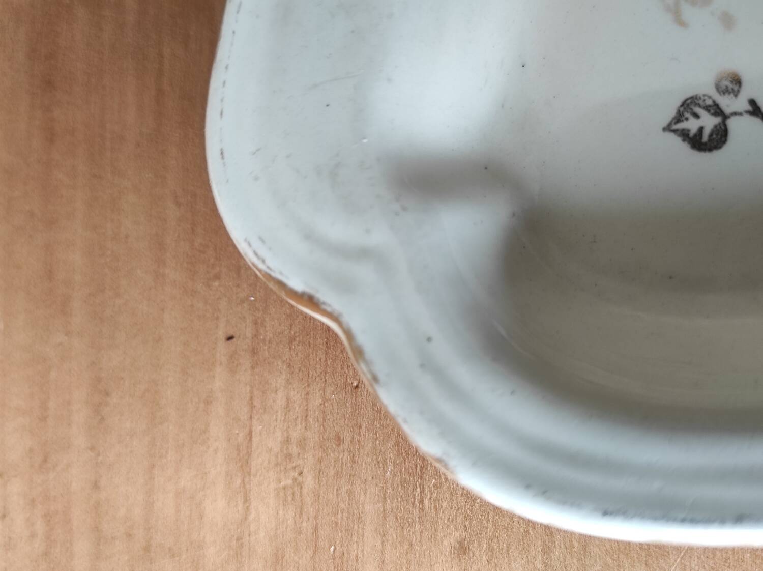 Plat à cake en faïence