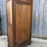 Parisian Bonnetiere wardrobe from the 1900s in solid chestnut.