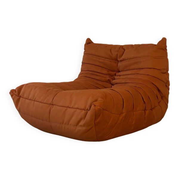 Chauffeuse ''togo'' orange par Michel Ducaroy