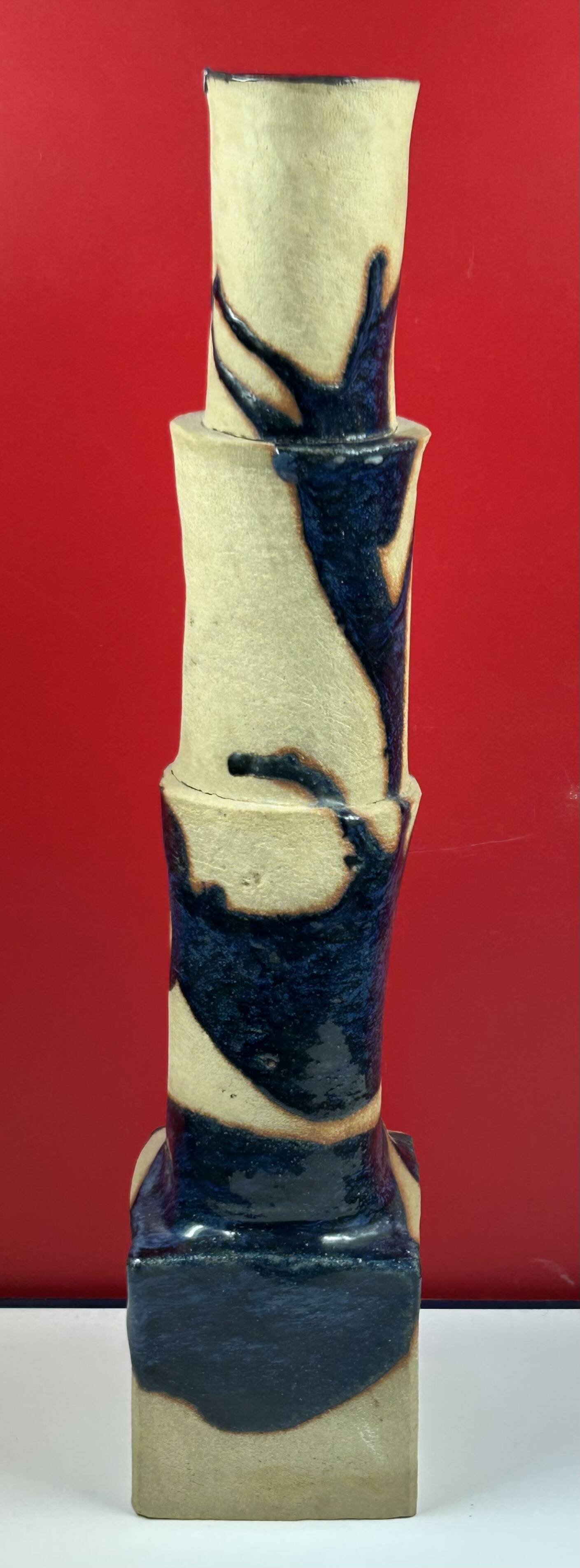 Contemporary ceramics, signature to be identified