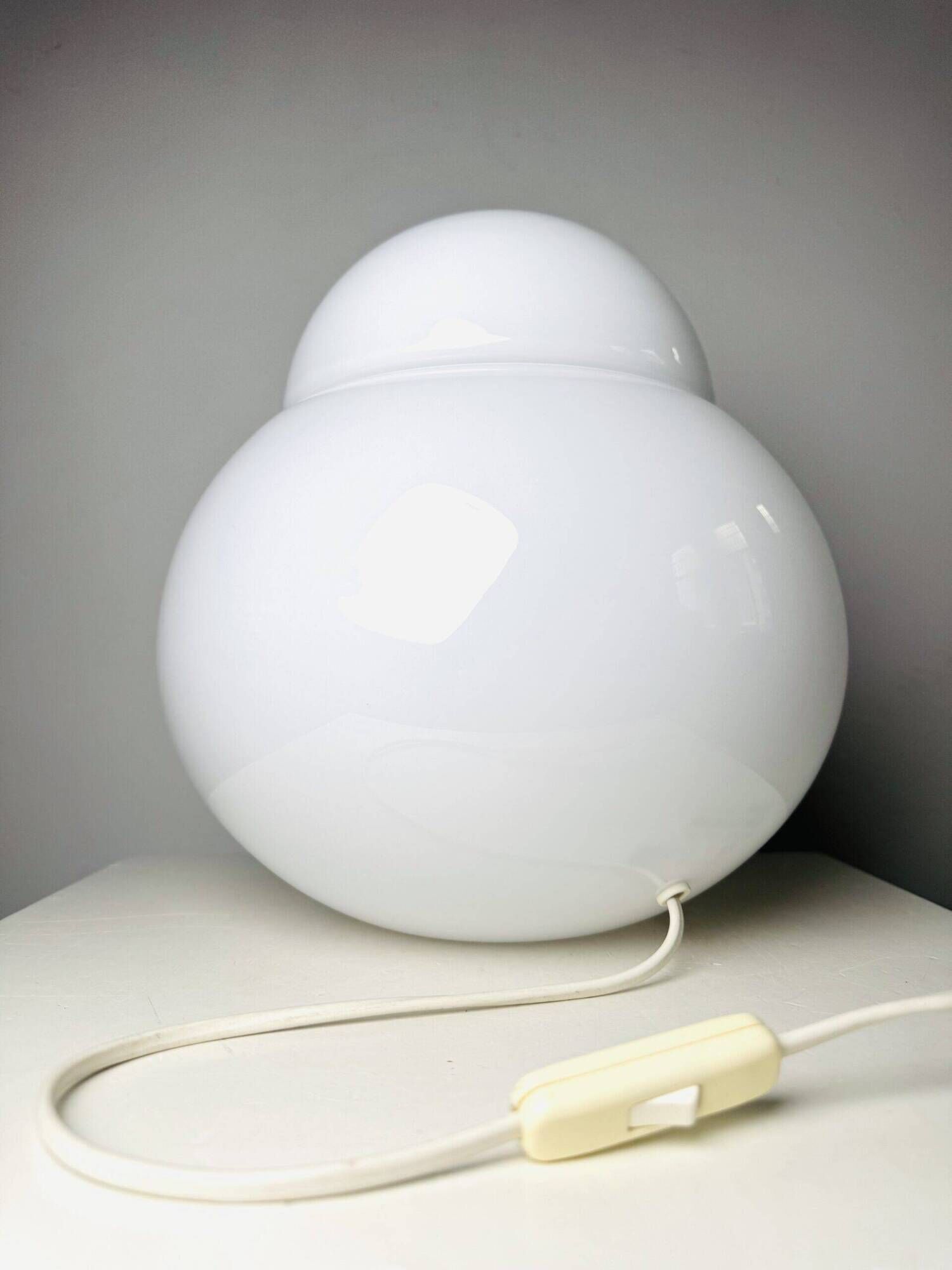Daruma Model 5028/3 Milk Glass Sphere By Sergio Asti For Candle Milano, Italy 1980S