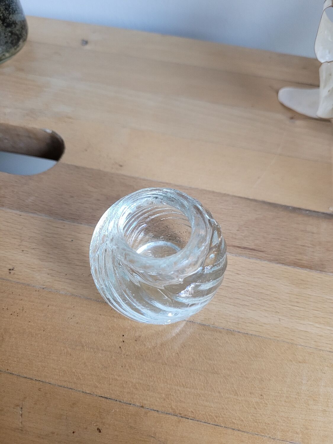 Glass candle holder