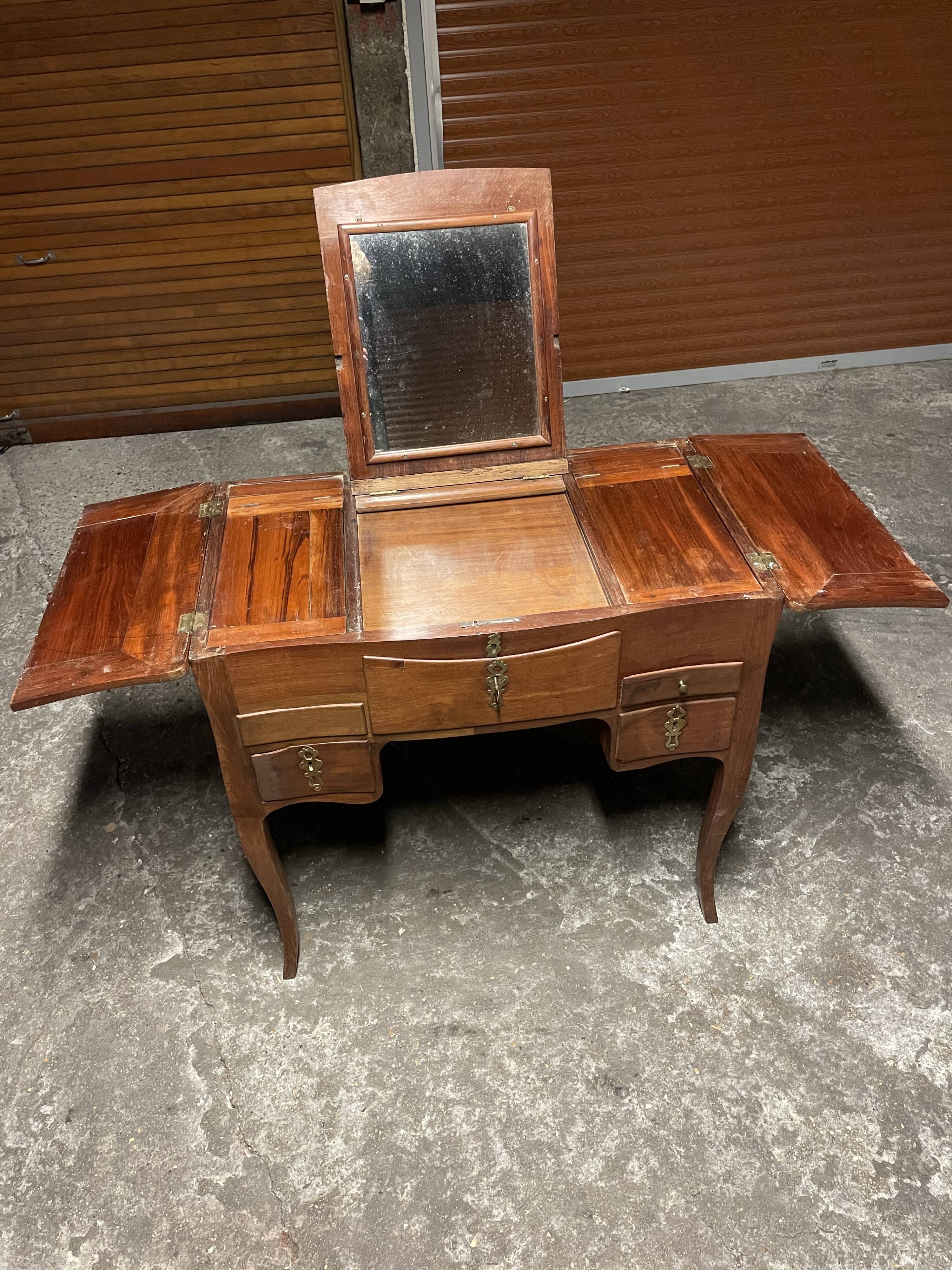Wooden dressing table merisier