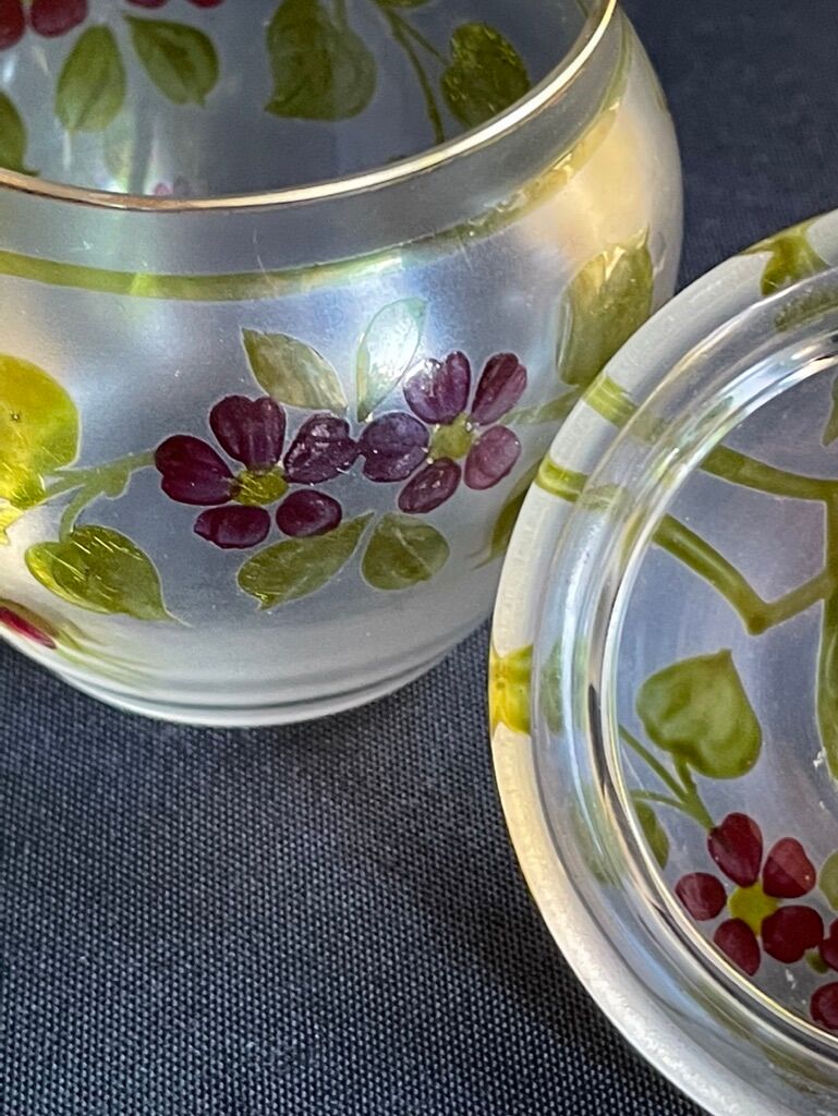 Non-selfish night service - art nouveau - hand-decorated satin blown crystal