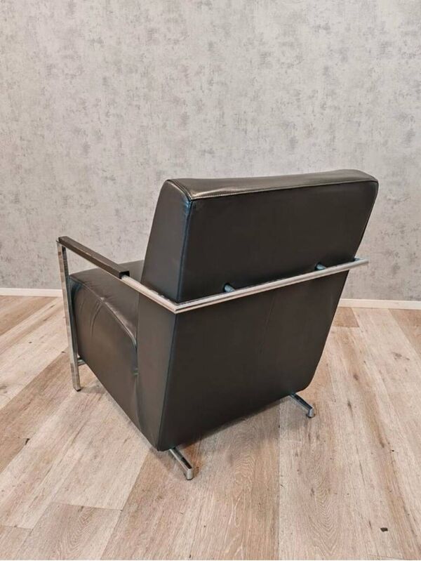 Fauteuil au design vintage par Harvink – Cuir noir