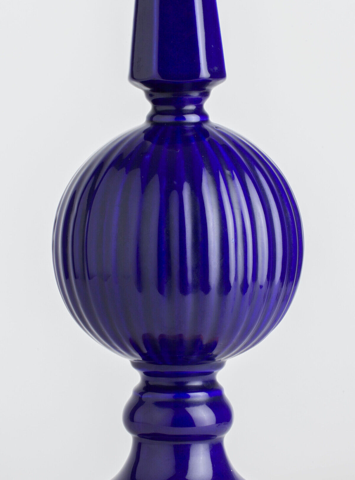 Cobalt-blue Manises lamp