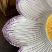 Plat compartimenté, grande fleur en céramique, Italie