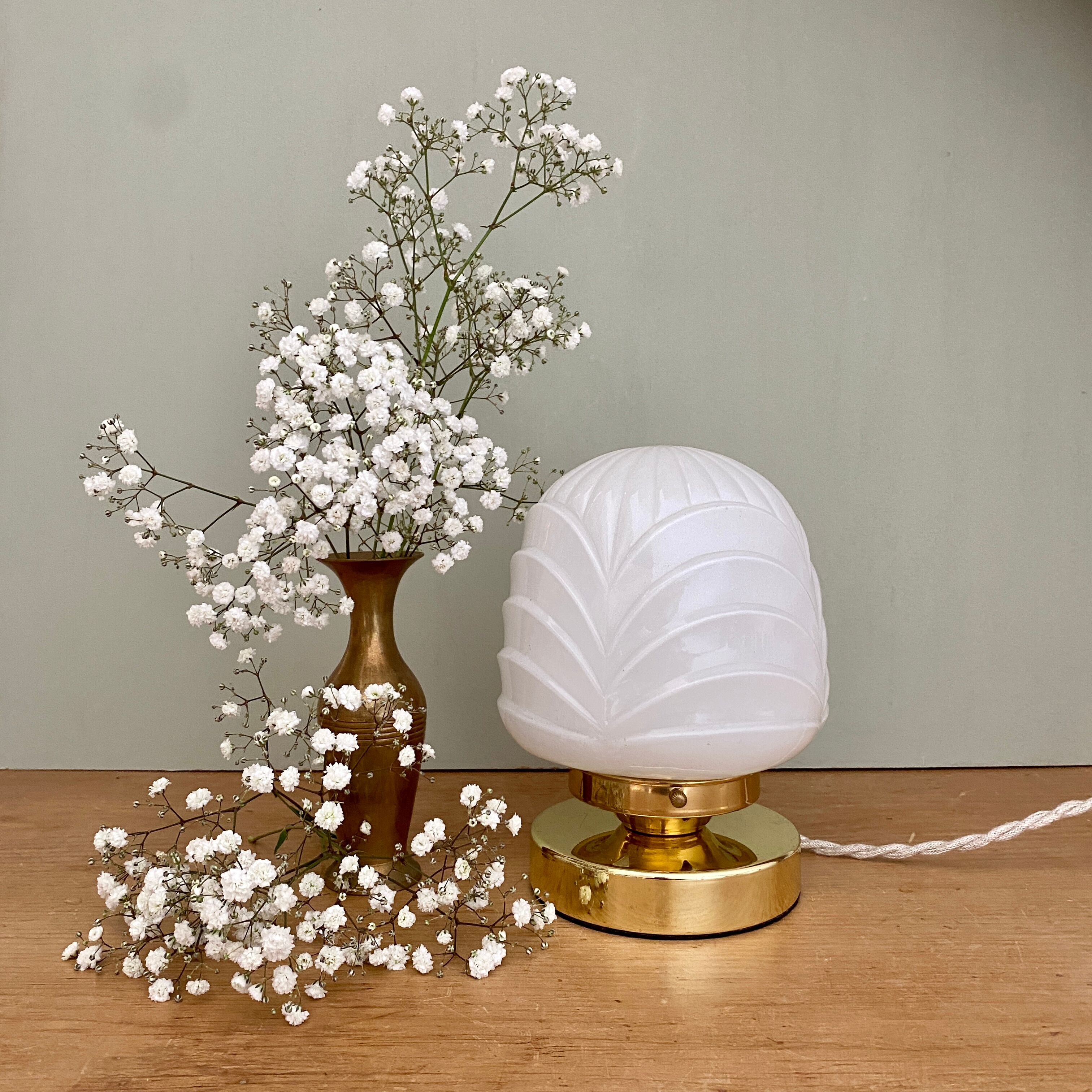 Vintage table lamp in white opaline