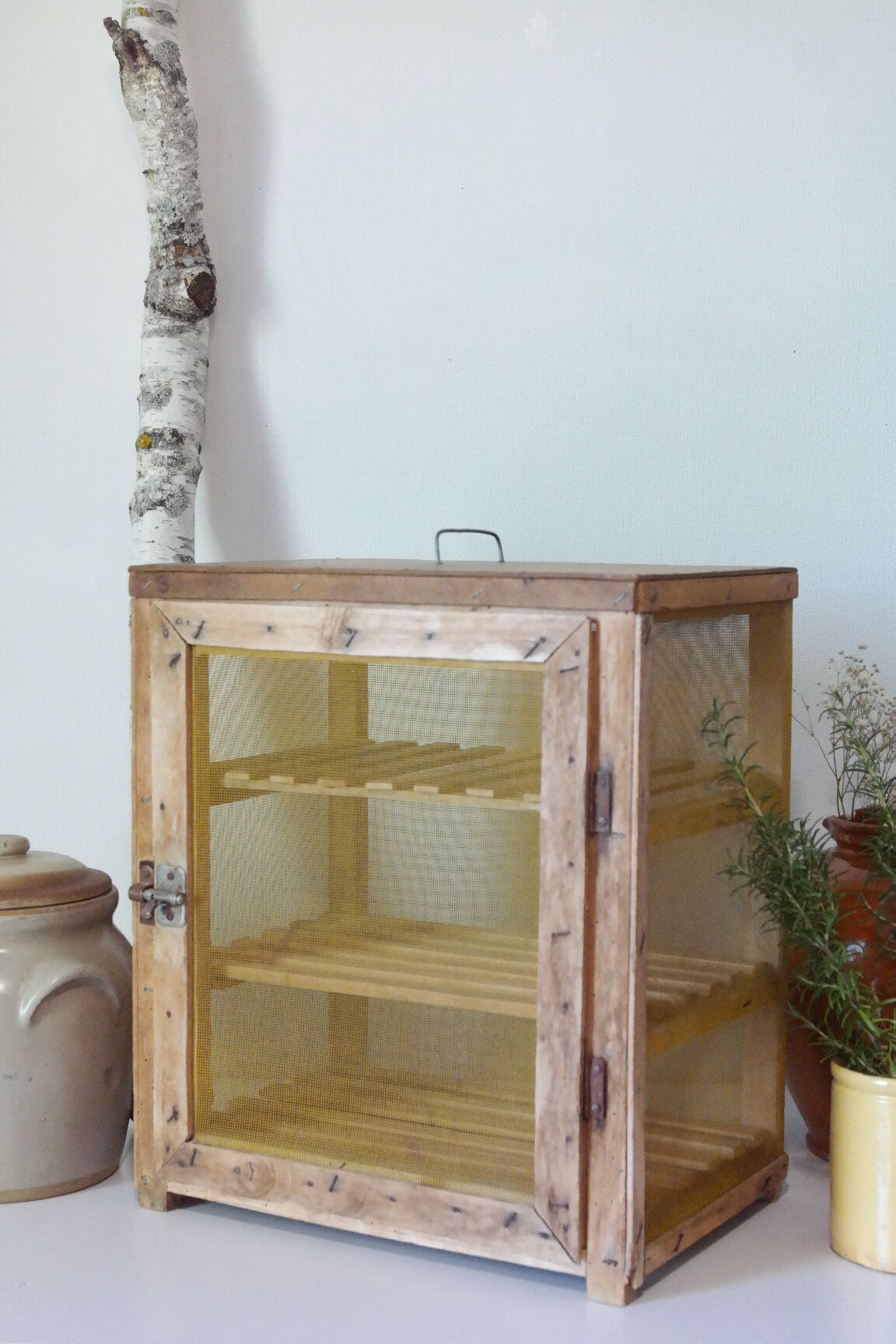 Garde manger campagnard ancien