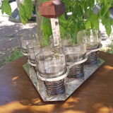 Aperitif or cabaret service 30s