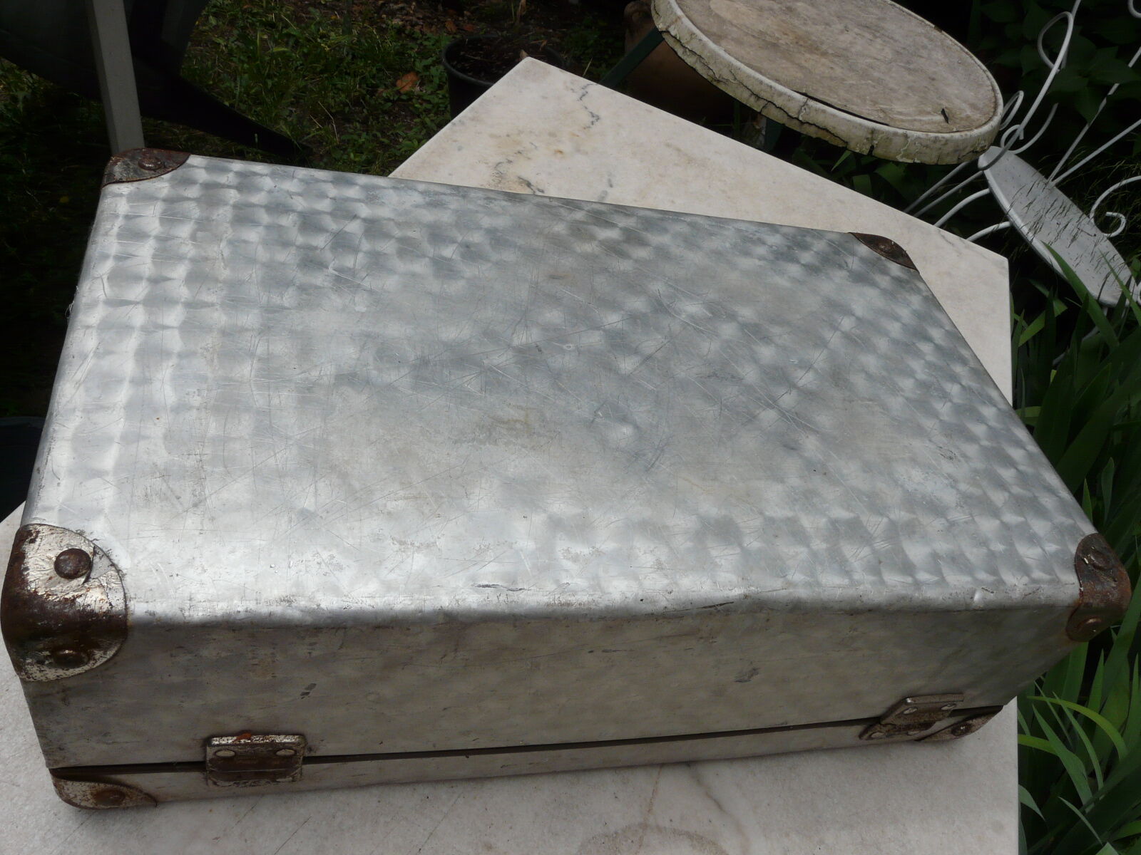 Vintage metal case