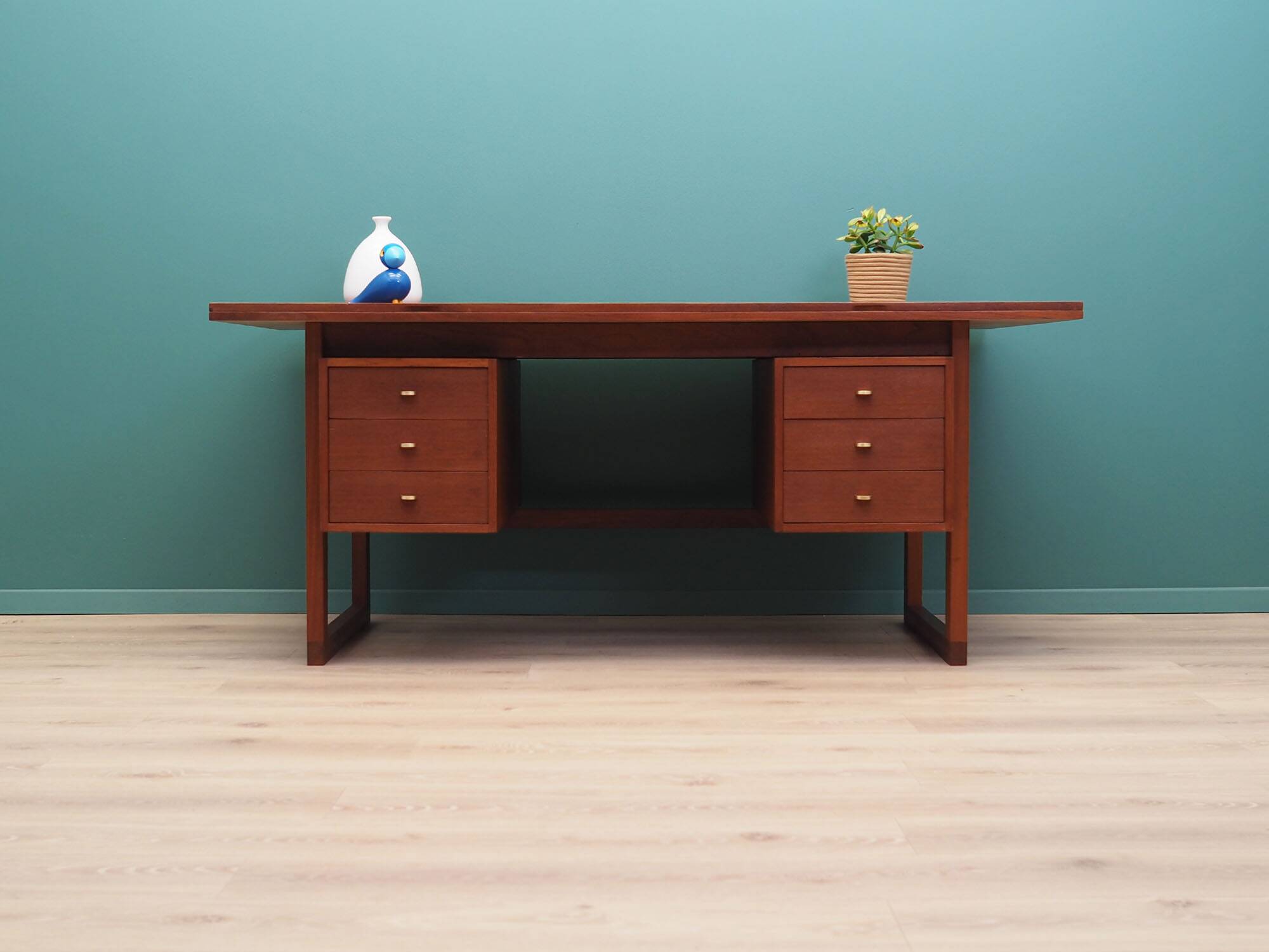 Teak desk, Danish design, 1970s, production: Denmark